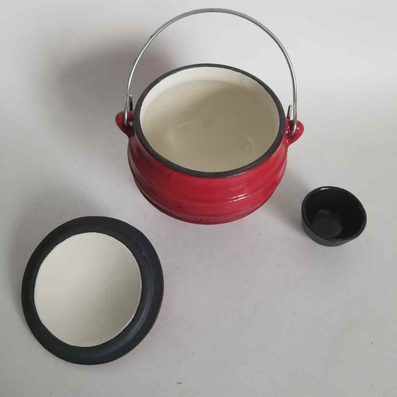 Чугунная эмалированная кастрюл – обзор и цена Camping Cooking Dutch Oven